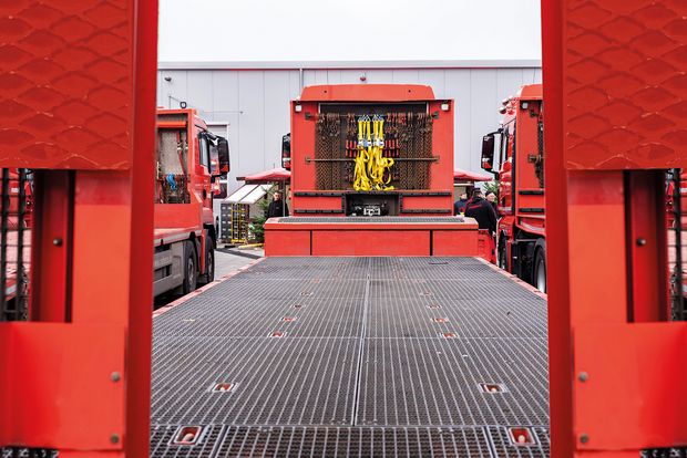 Transporter mit Sicherheitsgurten